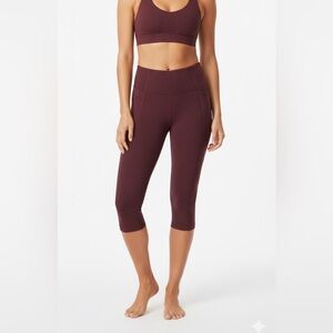 🔹Lululemon 105 F Crop Bordeaux Drama Burgundy 2 Mid Rise 15”